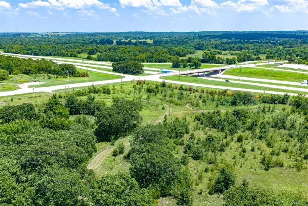 Decorative background for 10.5 Acres - Corner of I-40 & Hwy 56, Exit 212 - Okemah, OK image 9