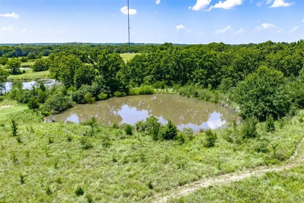 Decorative background for 10.5 Acres - Corner of I-40 & Hwy 56, Exit 212 - Okemah, OK image 16