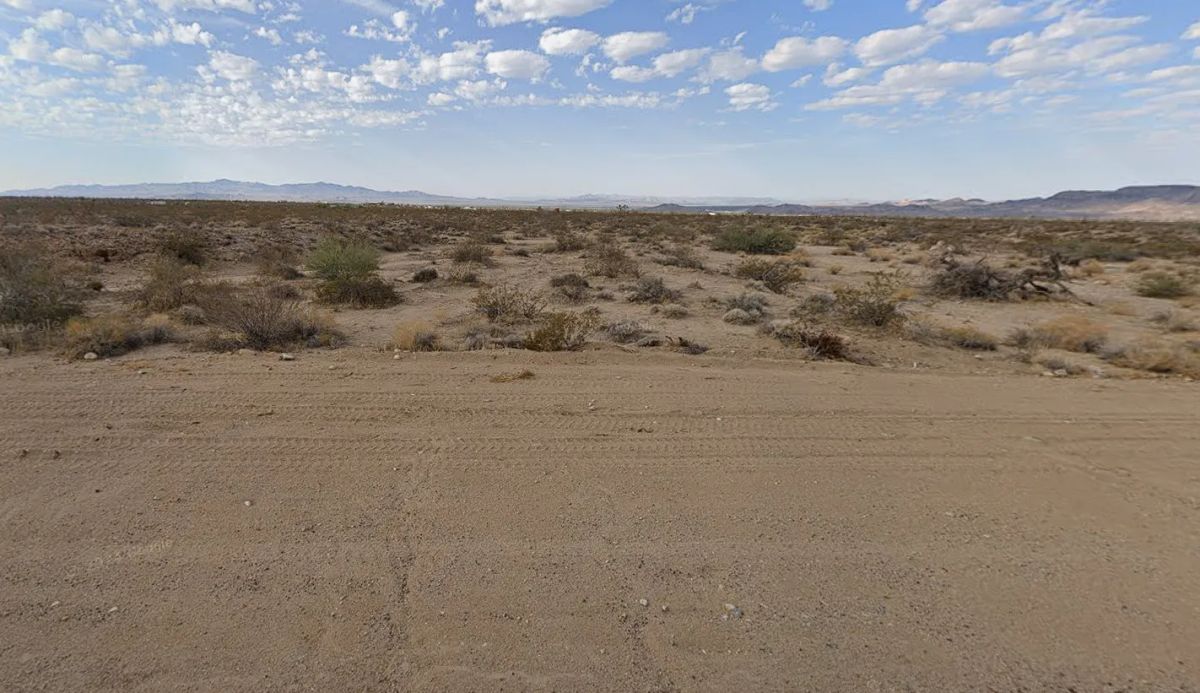 Retire Somewhere Peaceful— 2.35-Acre Arizona Land Without the Chaos - Image 3