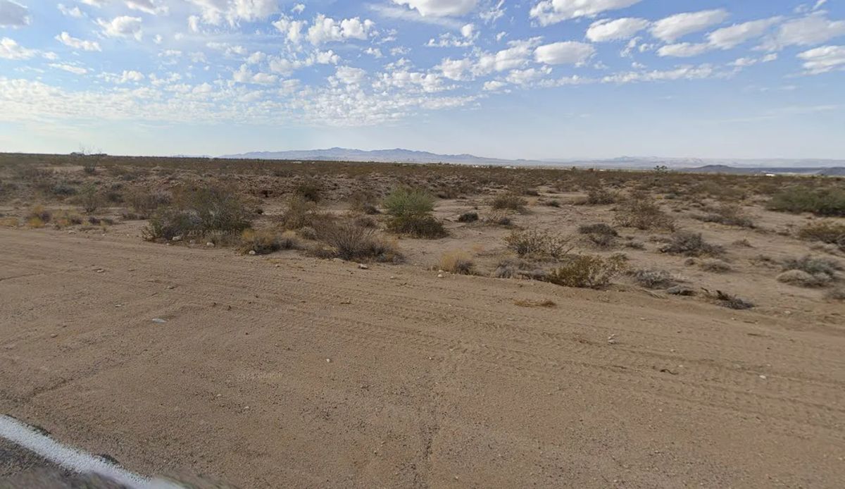Retire Somewhere Peaceful— 2.35-Acre Arizona Land Without the Chaos - Image 4