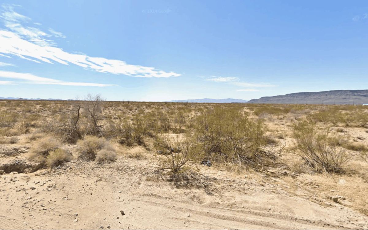 Decorative background for 2.35 Acres Lots Just Minutes to Yucca and Kingman, AZ image 5