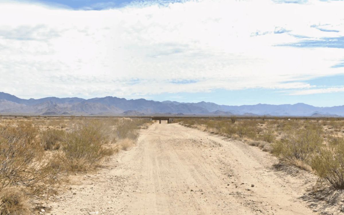 Decorative background for 2.35 Acres Lots Just Minutes to Yucca and Kingman, AZ image 7