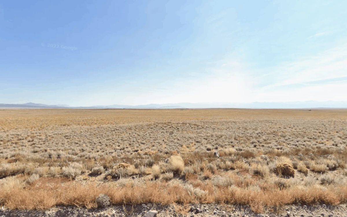 Decorative background for 4.47-Acre Colorado Land That Feels Like a Permanent Vacation image 5