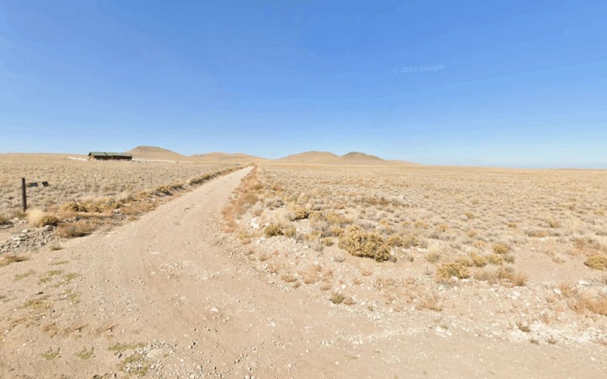 Decorative background for 4.47-Acre Colorado Land That Feels Like a Permanent Vacation image 6