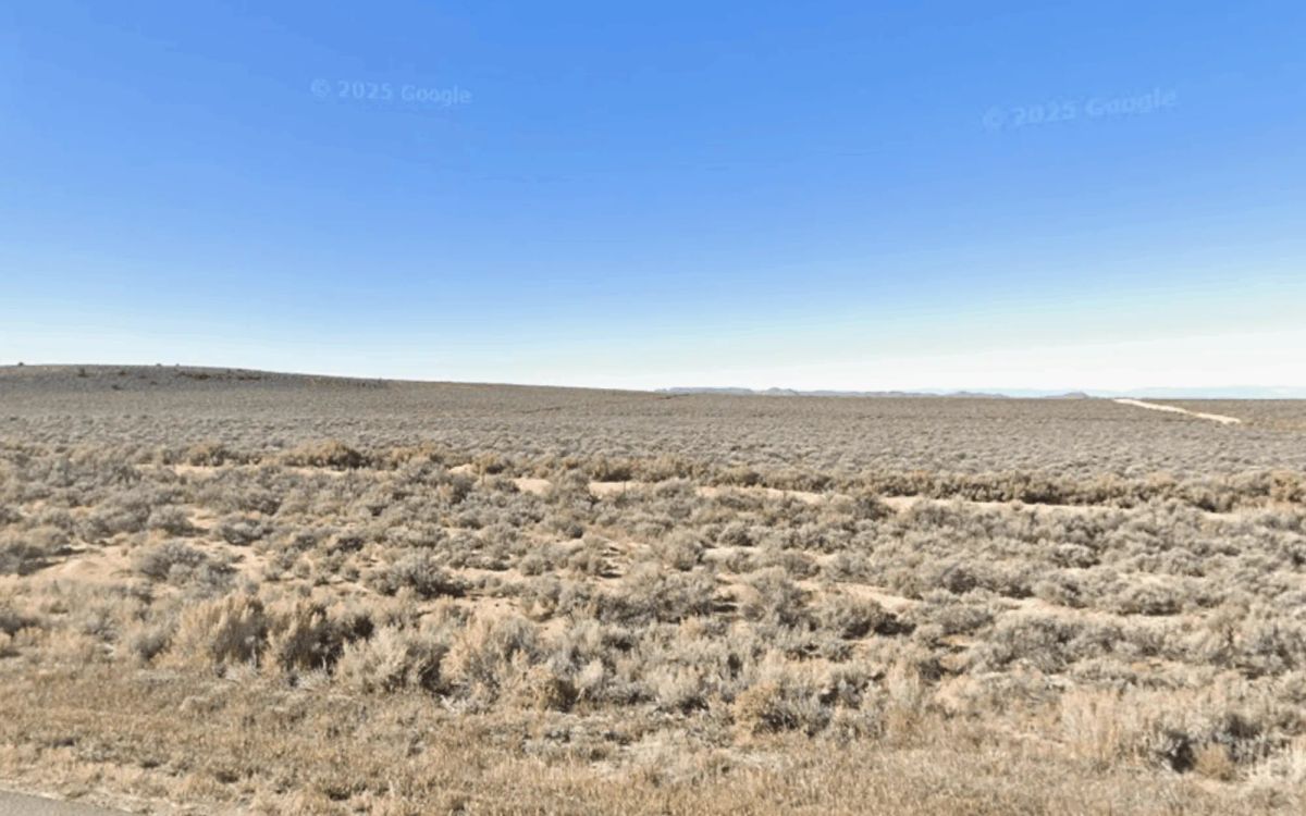 Decorative background for Build Your Basecamp for Adventure on this 5.38-Acre Colorado Land image 5