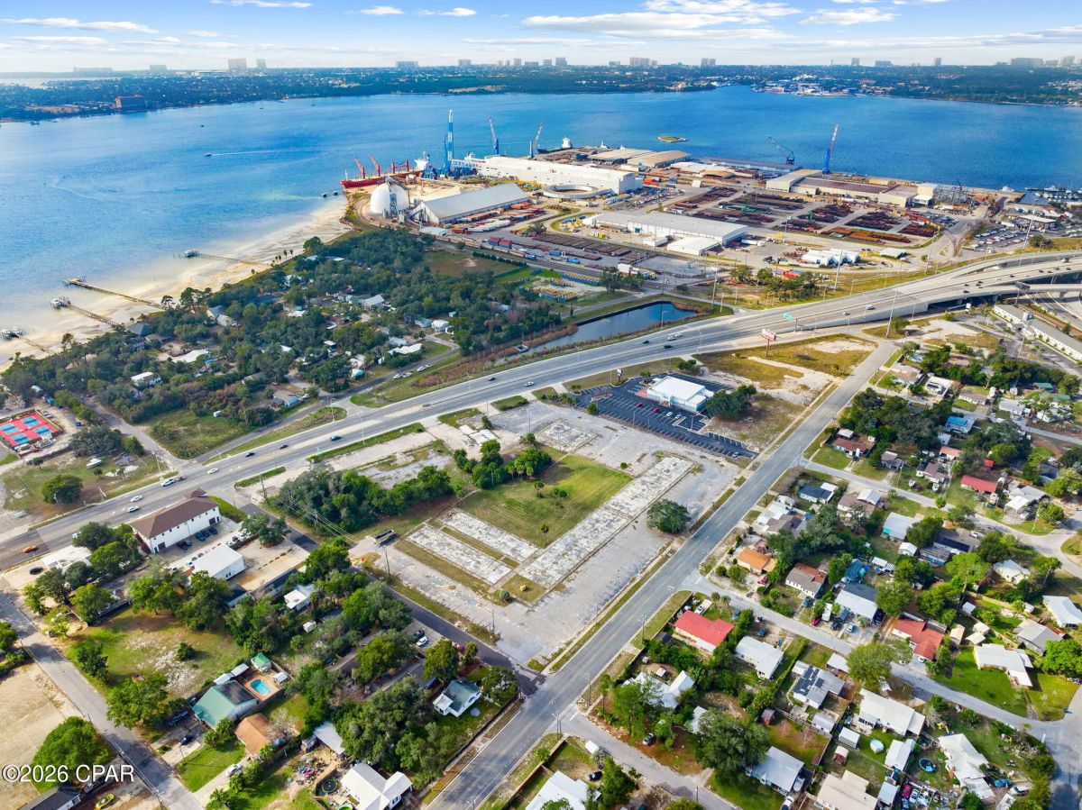 Decorative background for 4.77 Vacant Commercial Acres in Panama City, FL image 6