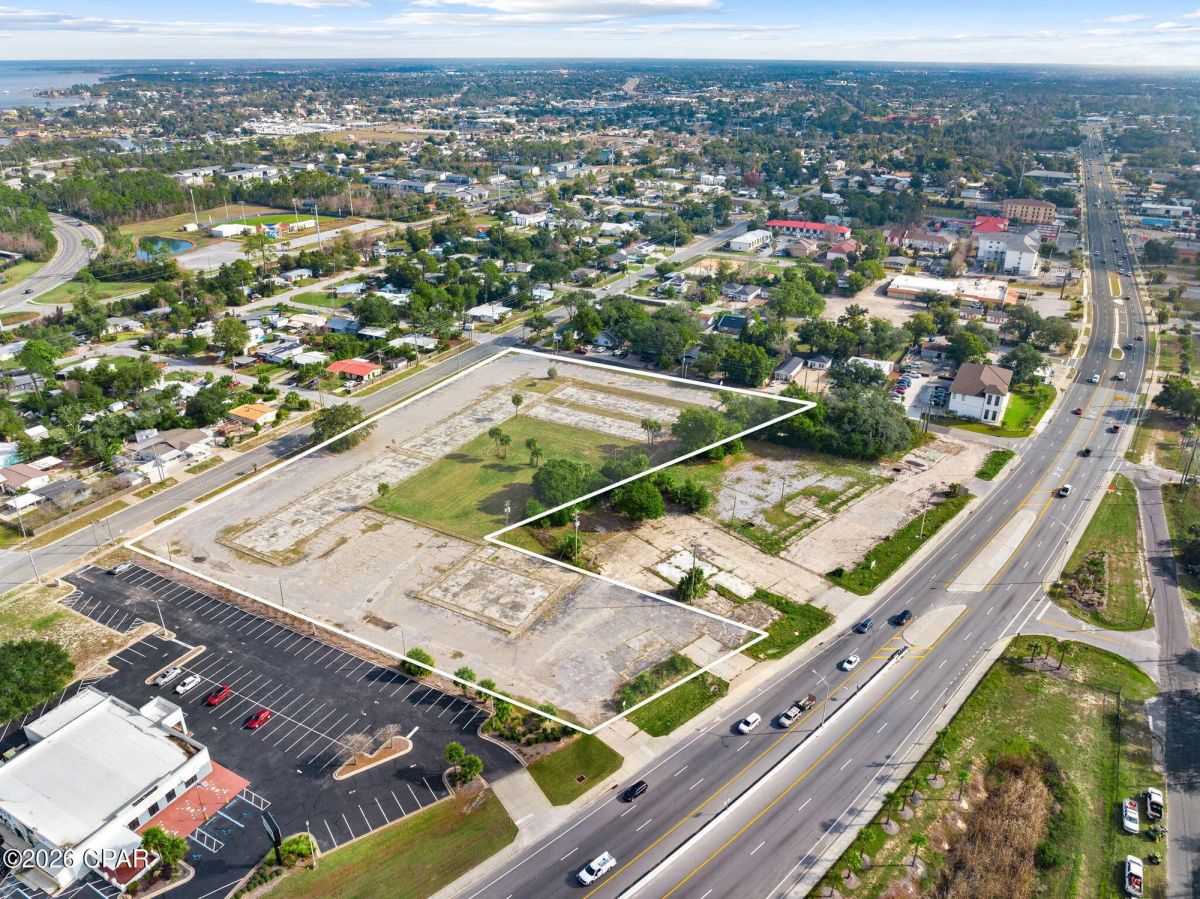 Decorative background for 4.77 Vacant Commercial Acres in Panama City, FL image 11