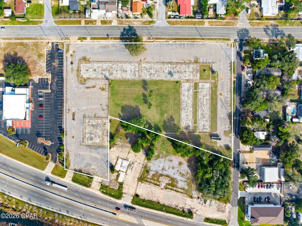 Decorative background for 4.77 Vacant Commercial Acres in Panama City, FL image 12