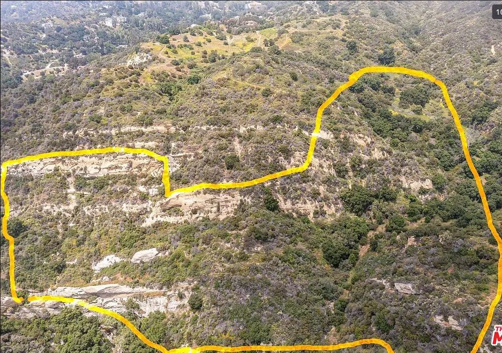 Decorative background for Amazing opportunity to build your dream home on 16.5 acres! image 17