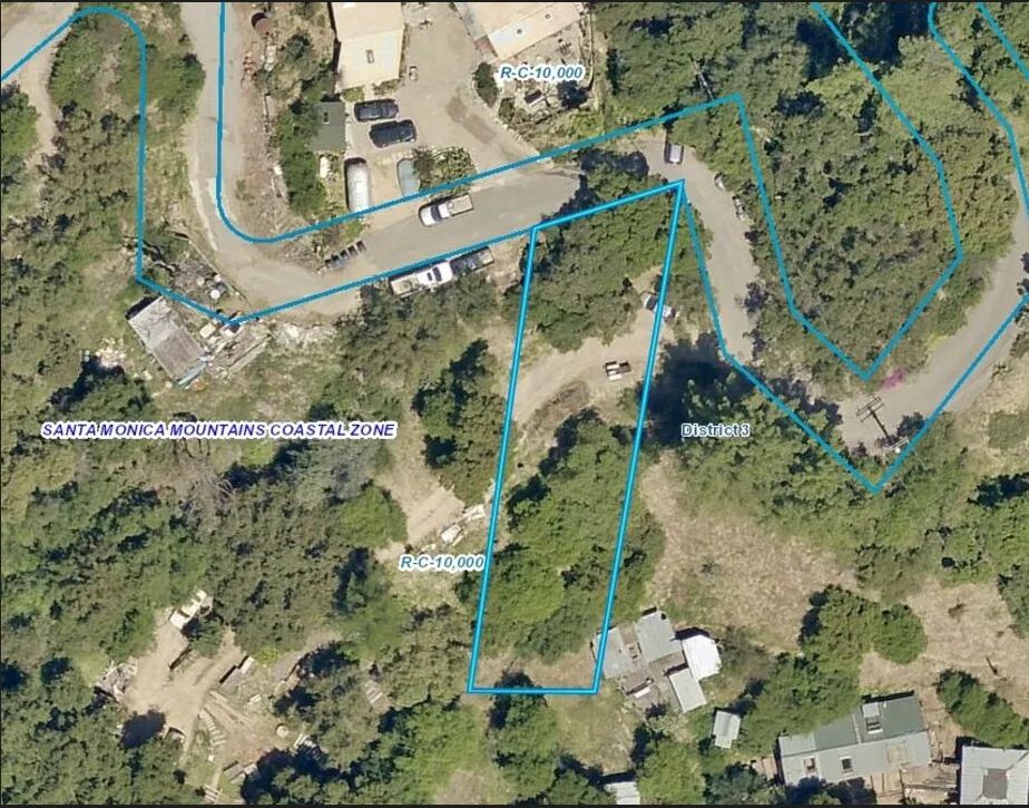 Decorative background for .17 Acres For Sale In Topanga, CA image 11