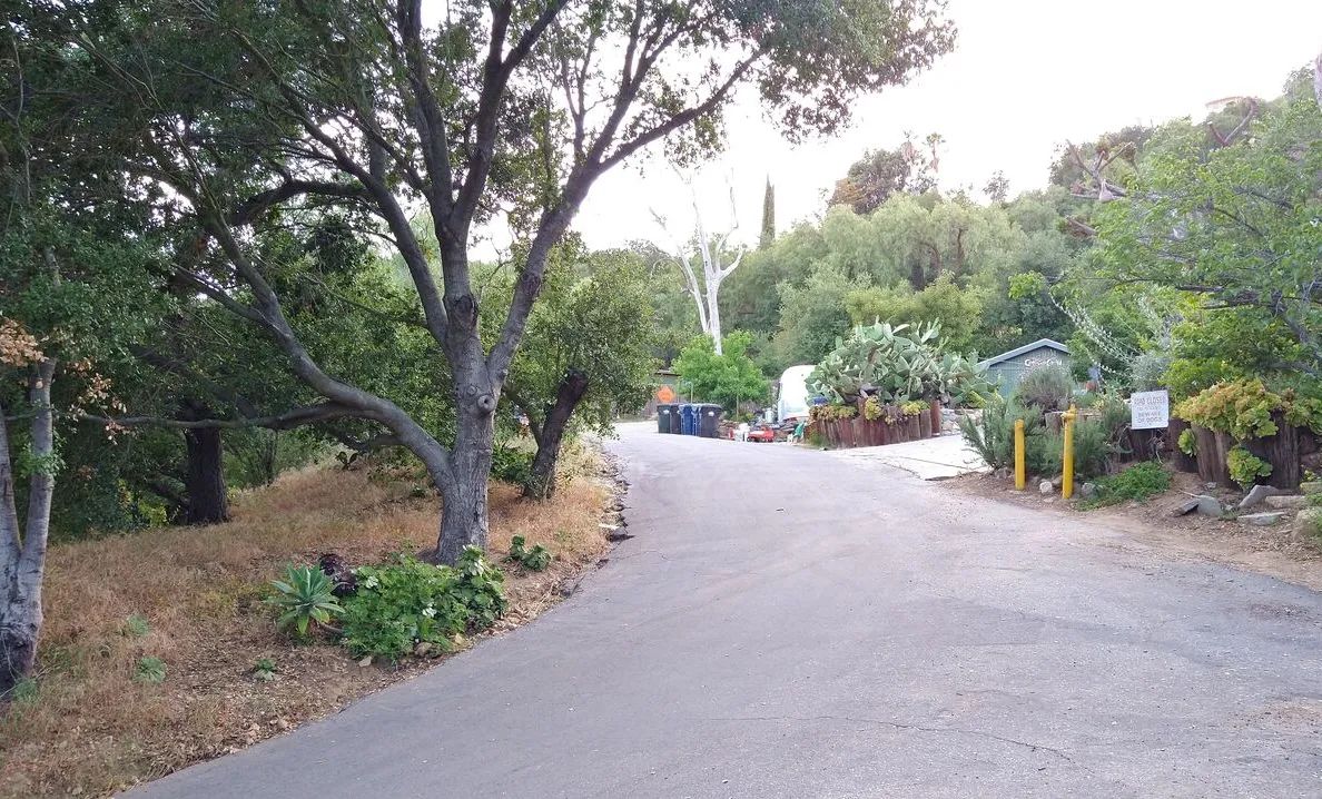 Decorative background for .17 Acres For Sale In Topanga, CA image 16
