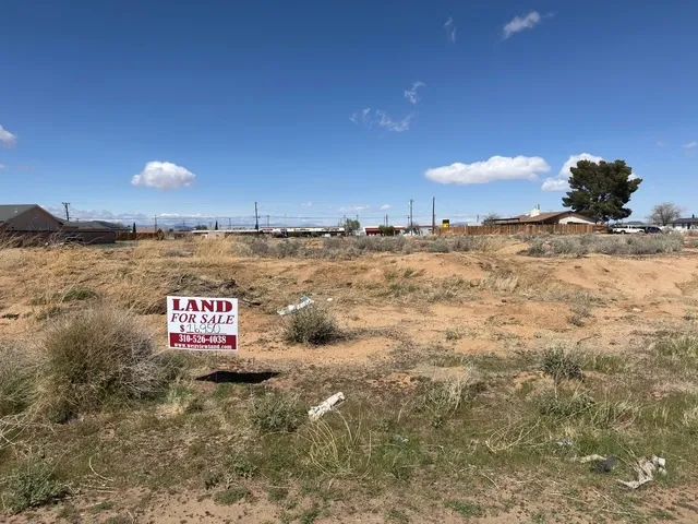 Vacant Corner Single Family Residential Lot in California City - Image 4