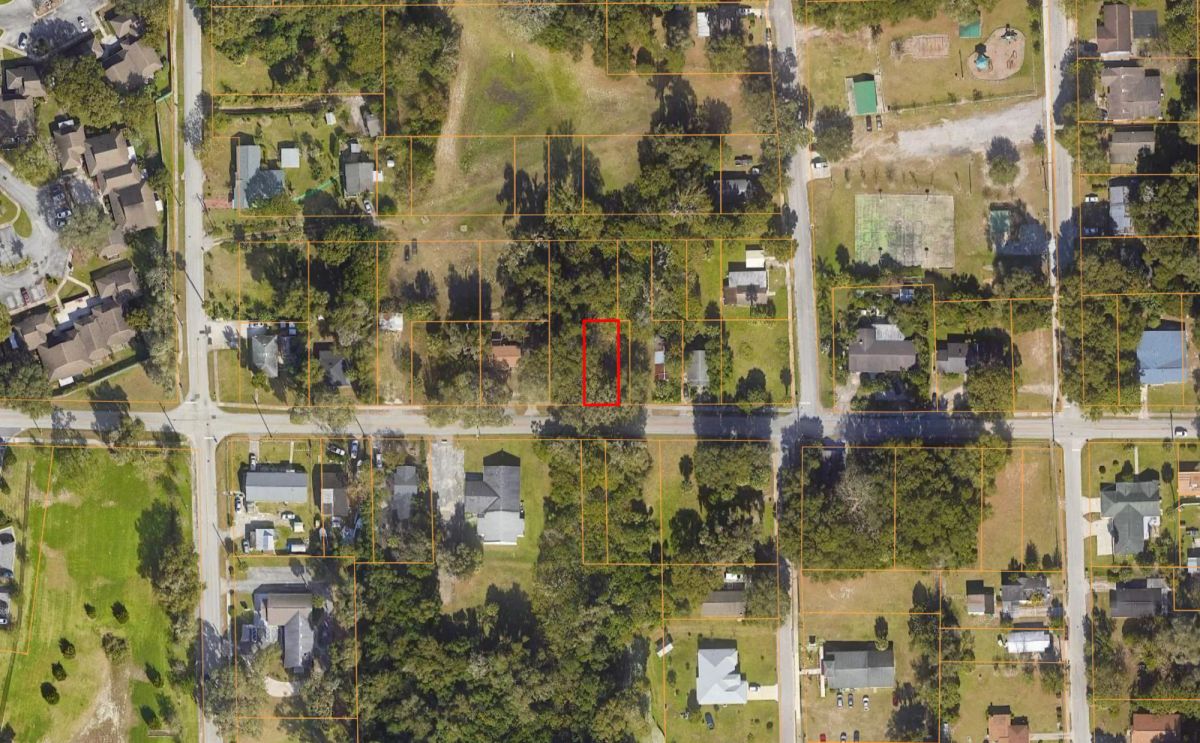 Decorative background for Residential, Undeveloped Lot in Deland, FL image 6