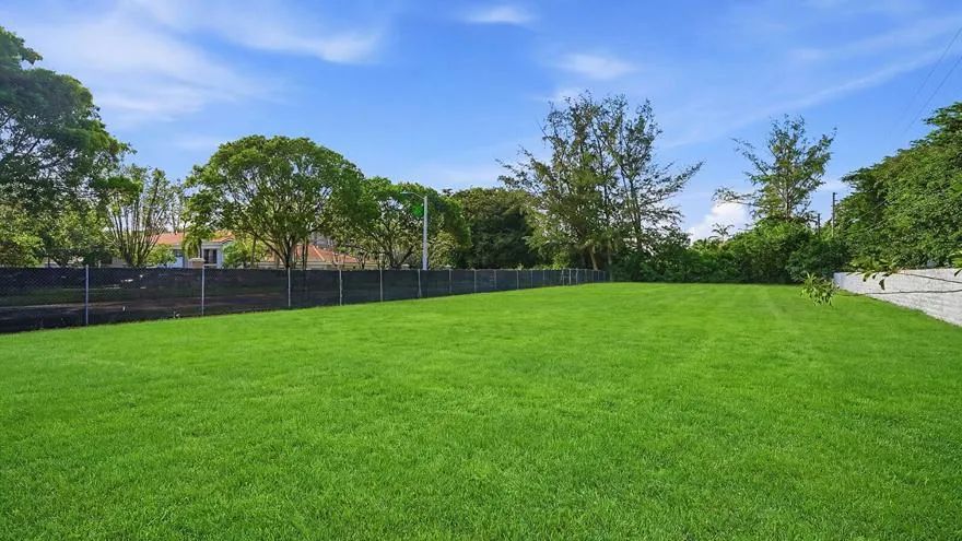 Decorative background for Vacant, Entitled Residential Property in Miramar, FL image 7