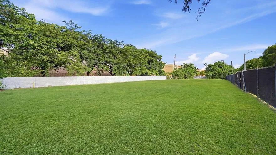 Decorative background for Vacant, Entitled Residential Property in Miramar, FL image 14