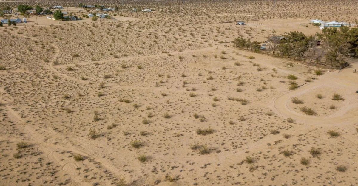 Decorative background for 2.5 Acres Of Residential Land In Inyokern, CA image 5