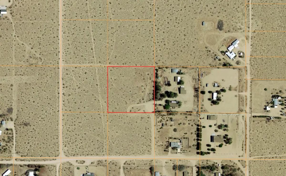 Decorative background for 2.5 Acres Of Residential Land In Inyokern, CA image 6