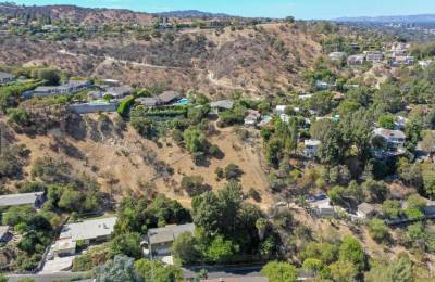 Incredible Homesite In Sherman Oaks, CA