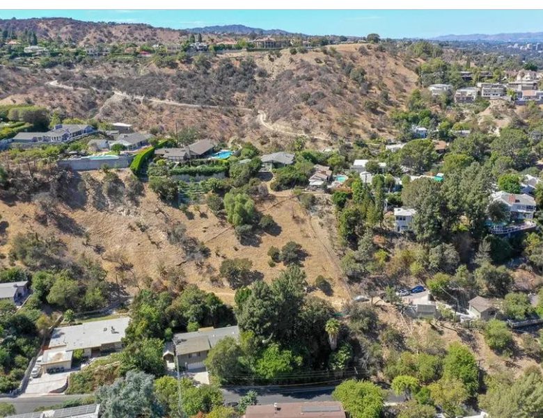 Incredible Homesite In Sherman Oaks, CA in Los Angeles County, CA