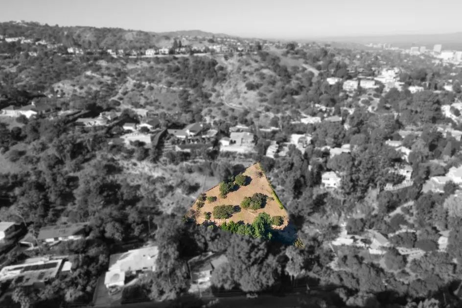 Incredible Homesite In Sherman Oaks, CA - Image 2