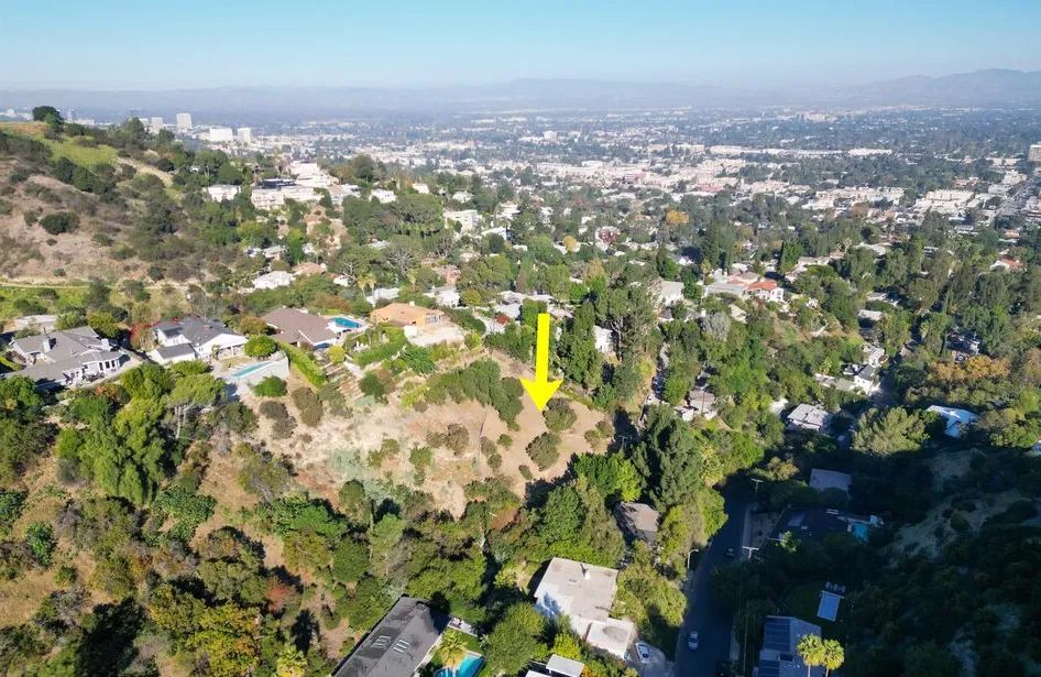 Incredible Homesite In Sherman Oaks, CA - Image 3