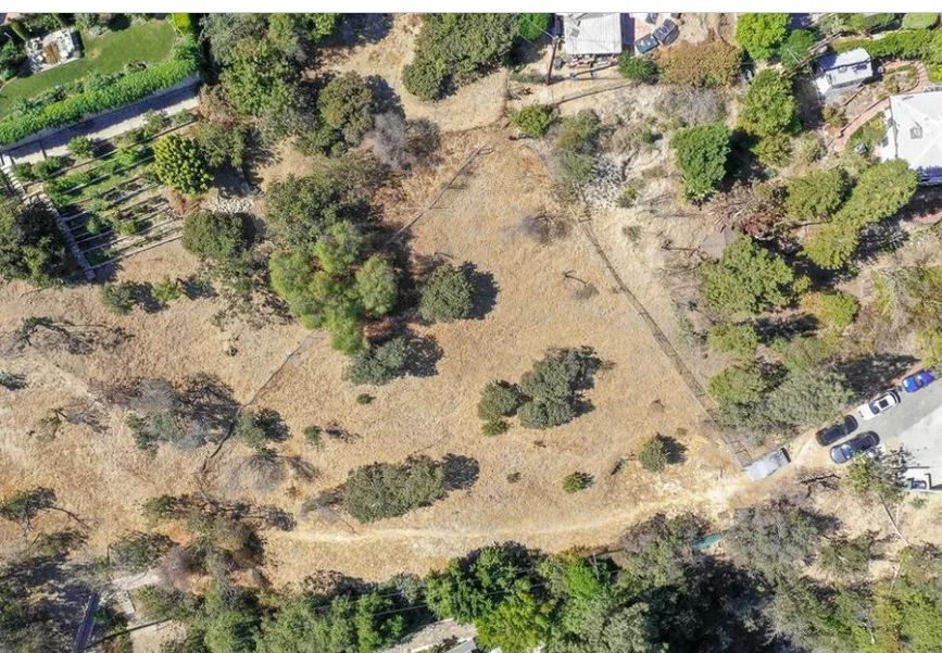 Decorative background for Incredible Homesite In Sherman Oaks, CA image 14