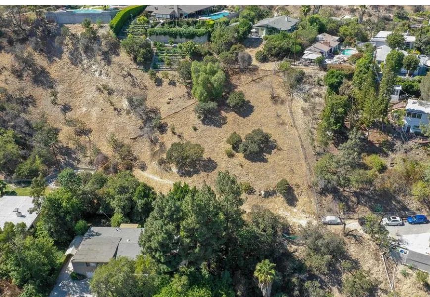 Decorative background for Incredible Homesite In Sherman Oaks, CA image 15