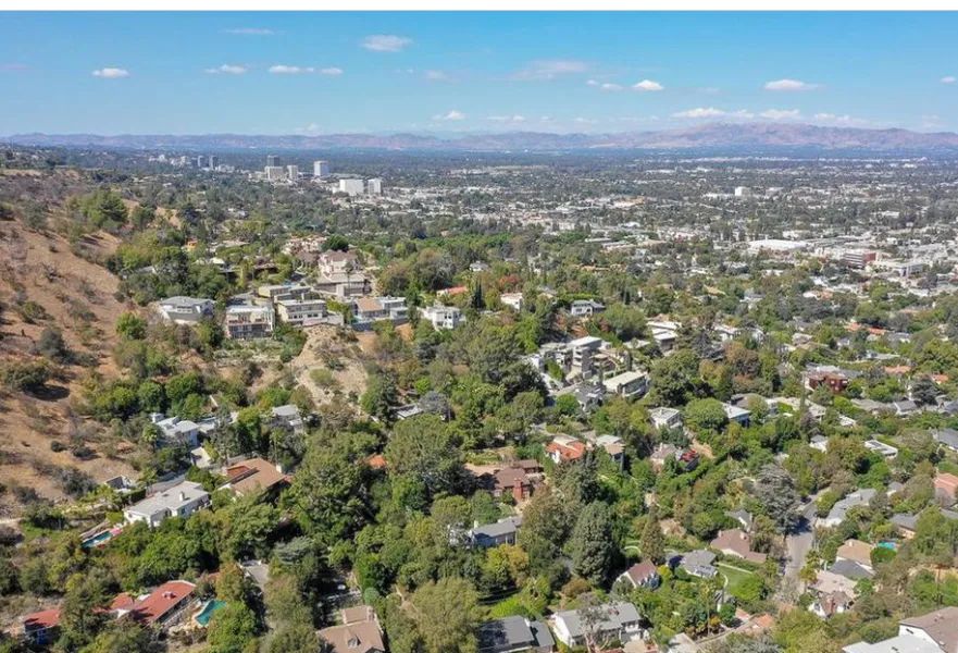 Decorative background for Incredible Homesite In Sherman Oaks, CA image 18