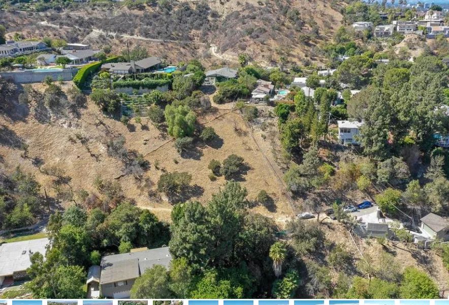Decorative background for Incredible Homesite In Sherman Oaks, CA image 20