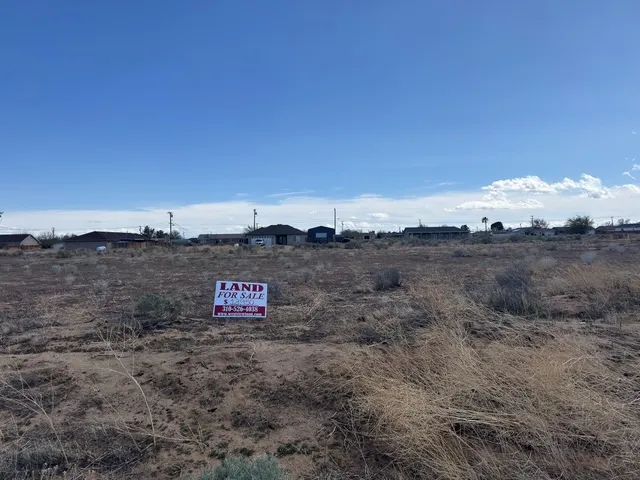 Multi Family Residential Undeveloped Lot in California City, CA - Image 4