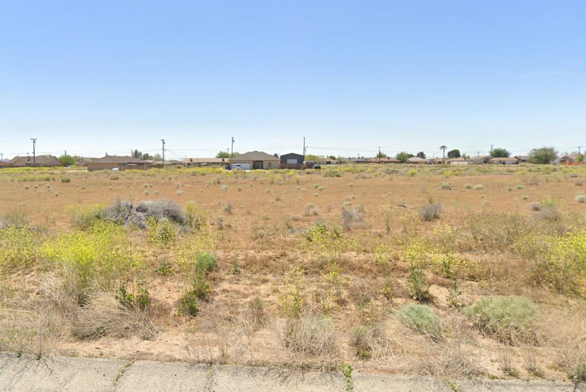 Decorative background for Multi Family Residential Undeveloped Lot in California City, CA image 10
