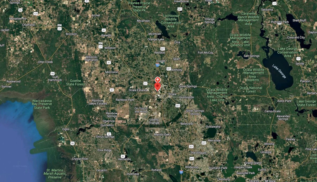 Decorative background for Vacant Two-Family Residential Lot in Ocala, FL image 10