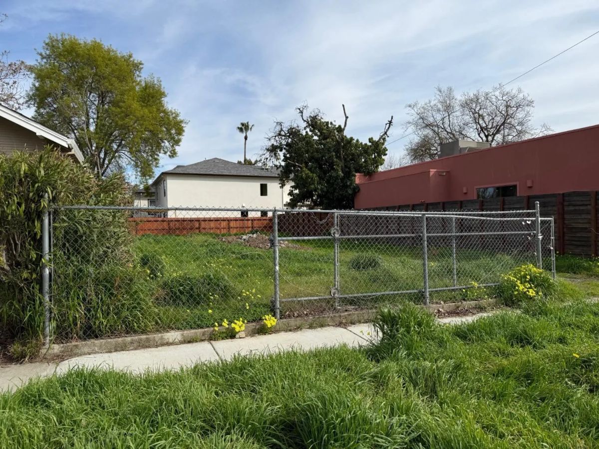 Level, Cleared Residential Lot in Sacramento, CA - Image 4