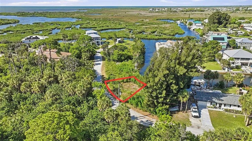 Waterfront Corner Residential Lot in Hudson, FL - Main image