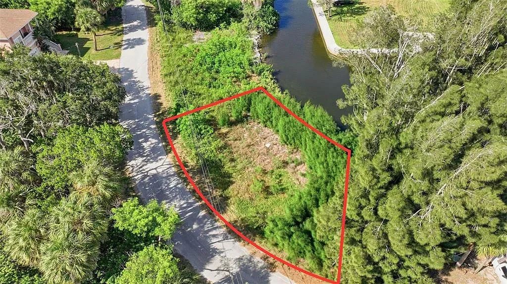Decorative background for Waterfront Corner Residential Lot in Hudson, FL image 5