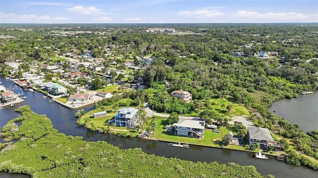 Decorative background for Waterfront Corner Residential Lot in Hudson, FL image 12