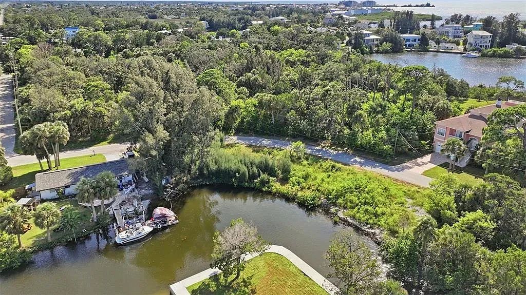 Decorative background for Waterfront Corner Residential Lot in Hudson, FL image 30