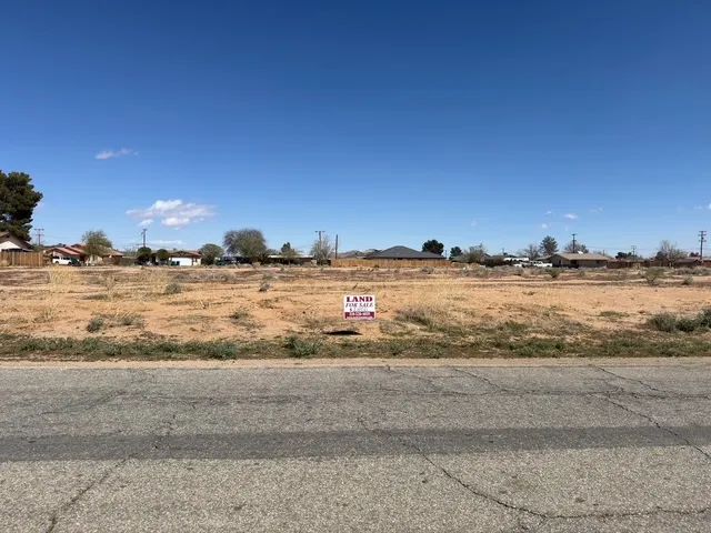 Adjoining, Vacant, Single Family Residential Lot in California City - Main image
