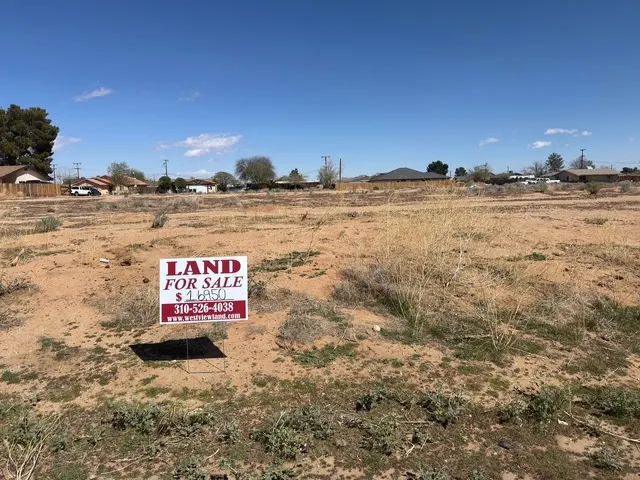 Adjoining, Vacant, Single Family Residential Lot in California City - Image 4