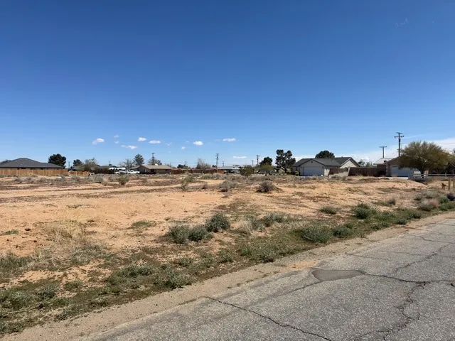 Decorative background for Adjoining, Vacant, Single Family Residential Lot in California City image 6
