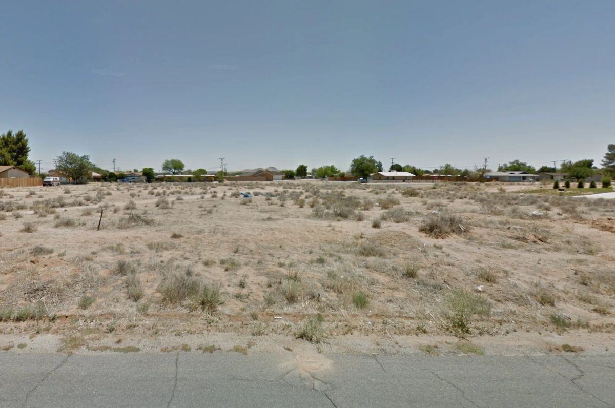 Decorative background for Adjoining, Vacant, Single Family Residential Lot in California City image 10