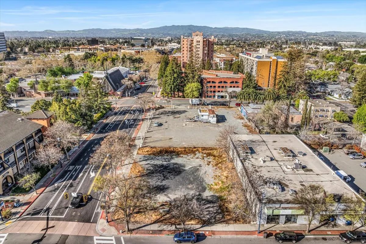 Vacant, Commercial Corner Lot in Downtown Concord, CA - Image 3
