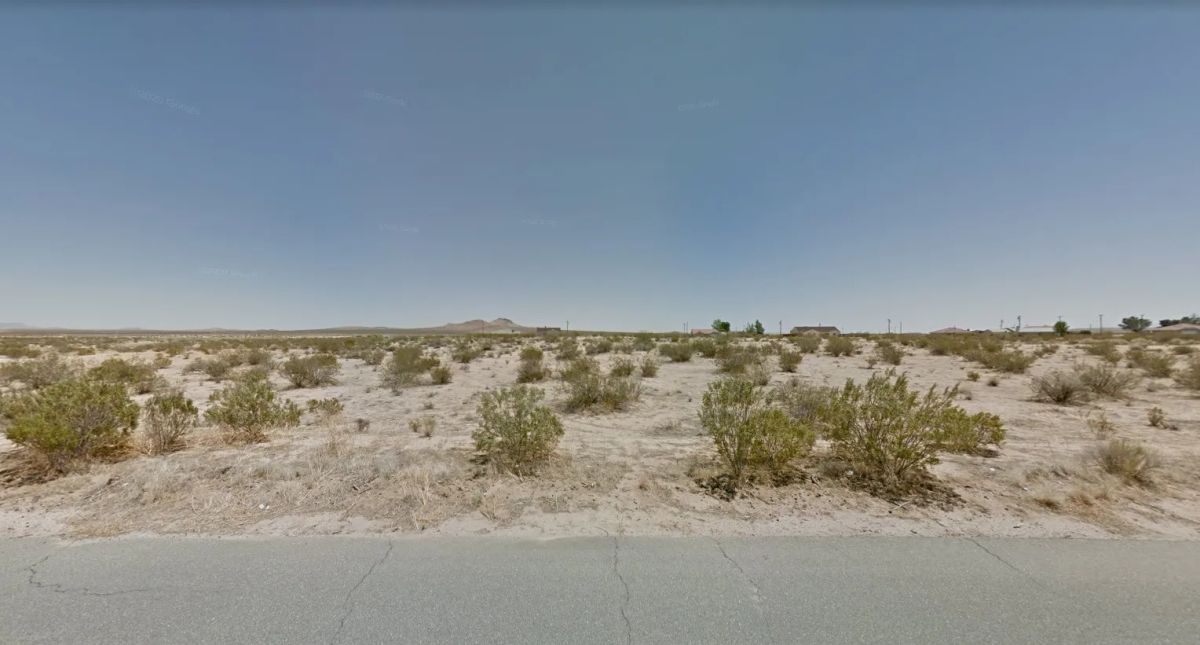 Decorative background for .23 Acres For Sale In California City, CA image 5