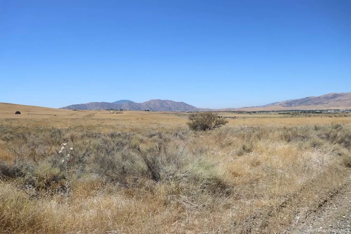 2.6 Acres South of Tehachapi - Main image