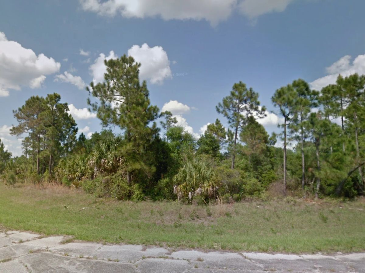 Undeveloped, Residential Corner Lot in North Port, FL - Main image