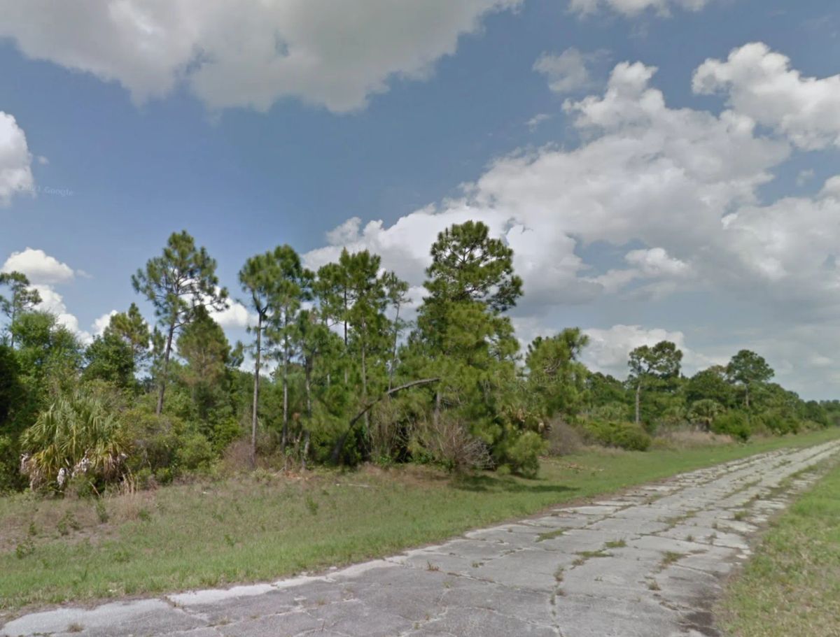 Undeveloped, Residential Corner Lot in North Port, FL - Image 2
