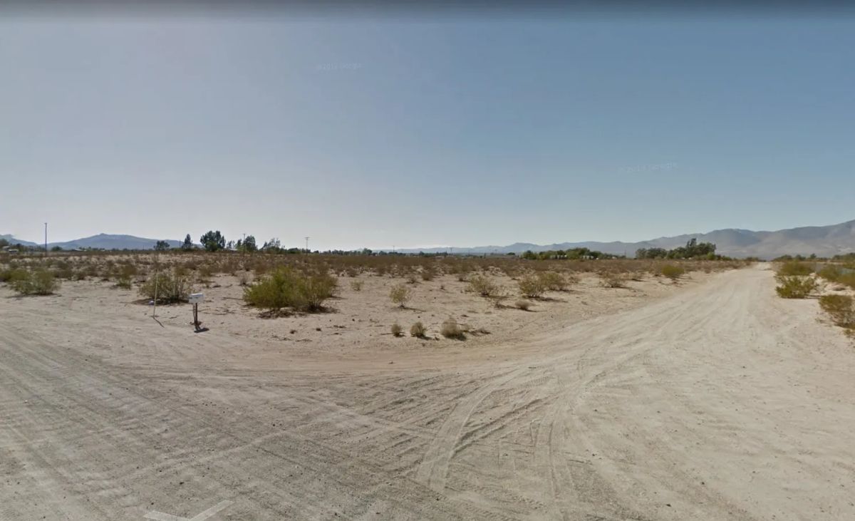 Level Residential Land Over 1 Acre In Ridgecrest, CA - Image 3