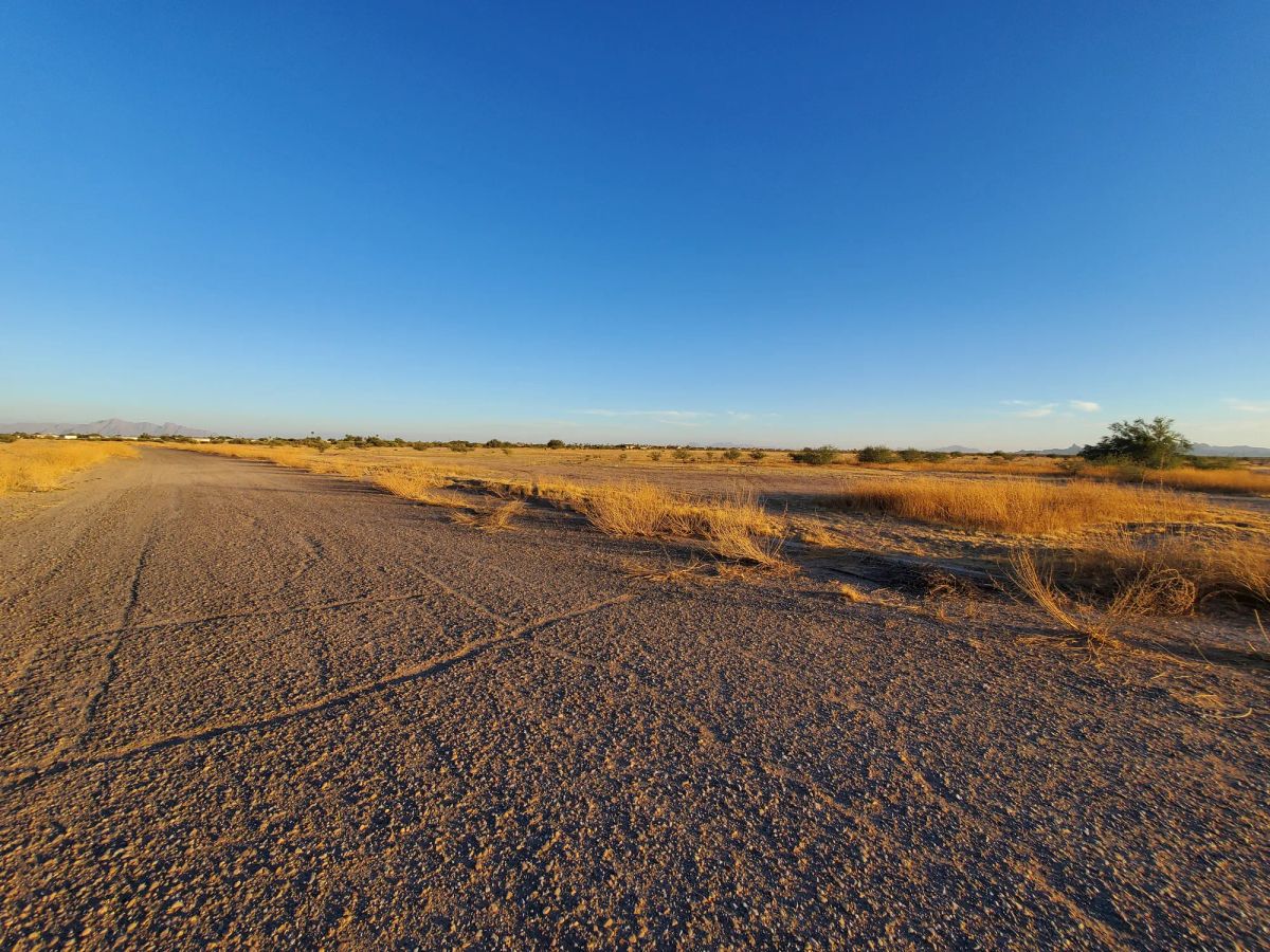 Decorative background for Level, Undeveloped Lot in Arizona City image 20