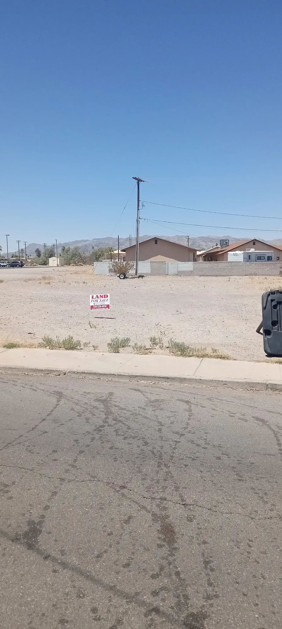 Cleared, Level lot Near CA/AZ Border - Image 2