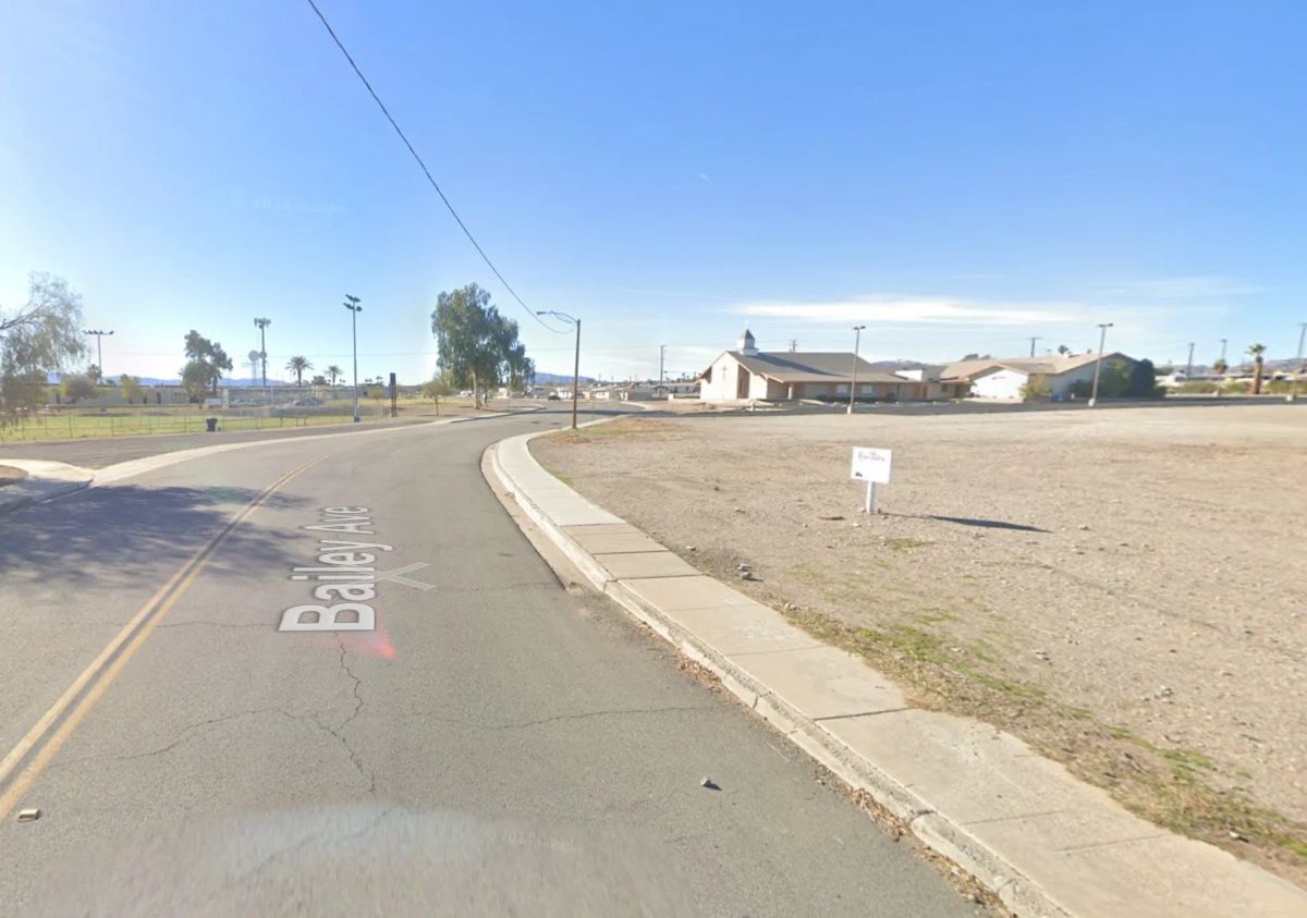 Decorative background for Cleared, Level lot Near CA/AZ Border image 8